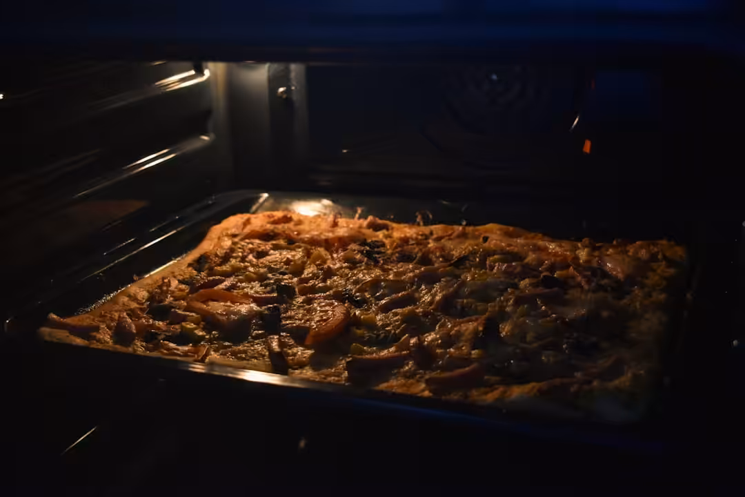 Persillade maison pour pizza : la recette express