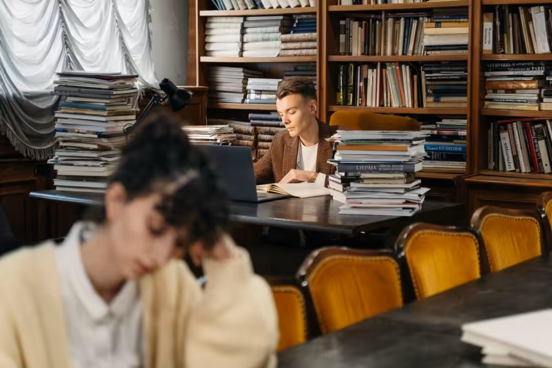 Concilier Travail Étudiant et Études Efficacement